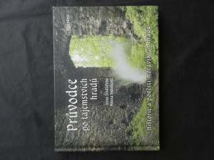 náhled knihy - Průvodce po tajemstvích hradů : historie a pověsti moravských hradů