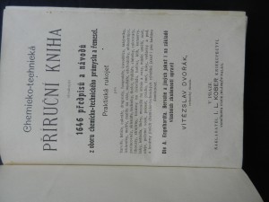 náhled knihy - Chemicko-technická příruční kniha obsahující 1646 předpisů a návodů z oboru chemicko-technického průmyslu a řemesel : praktická rukojeť pro barvíře, bělíče, cukráře, drogisty ... jakož i pro každou domácnost