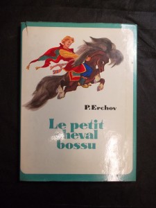 náhled knihy - Le petit cheval bossu
