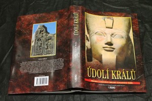 náhled knihy - Údolí králů : hrobky a zádušní chrámy západních Théb
