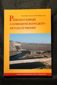 náhled knihy - Přírodní zdroje a ozbrojené konflikty - aktuální trendy