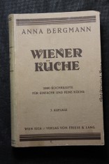 náhled knihy - Wiener Küche. Das beste praktische Kochbuch für sehr feine, sowie für einfache Küche, enthaltend gegen 2000 Kochrezepte und 40 Speisezettel