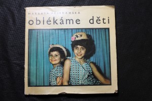 náhled knihy - Oblekáme děti